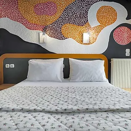 Segas Hotel 2*