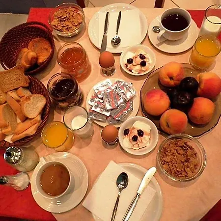 Segas Hotel 2*